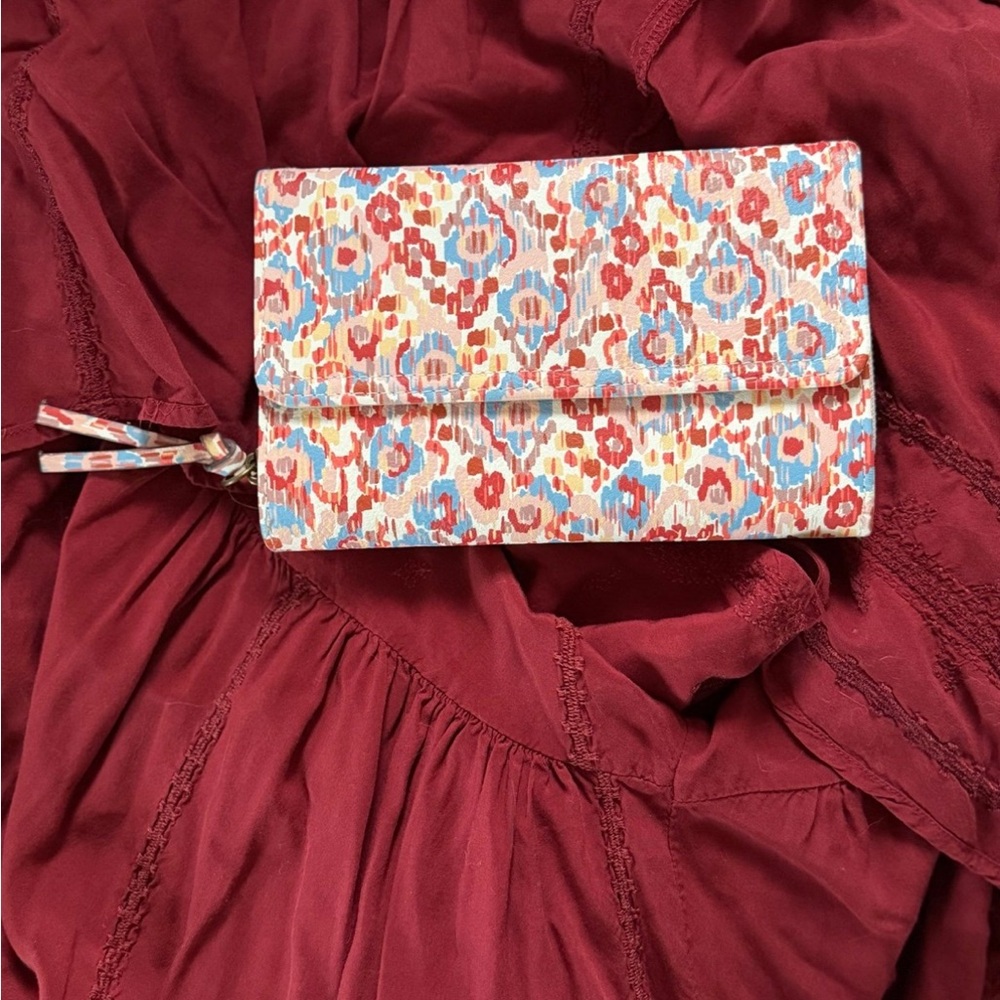 Floral Patterned Clutch